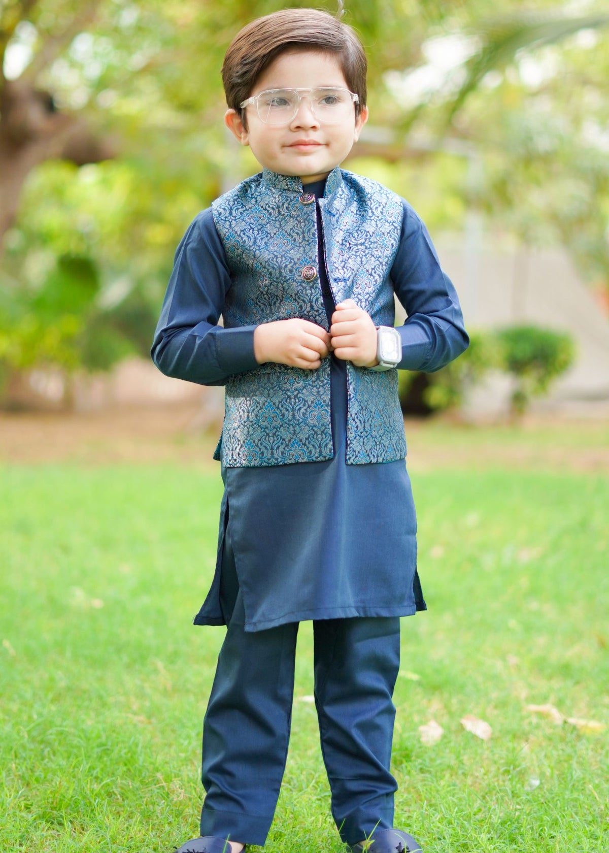 Metallic blue waistcoat suit EW18 Main image
