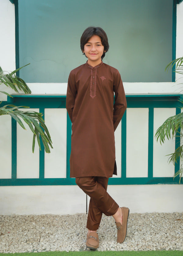 Hazeelwood Brown Embroidered Kurta Trouser AH 051