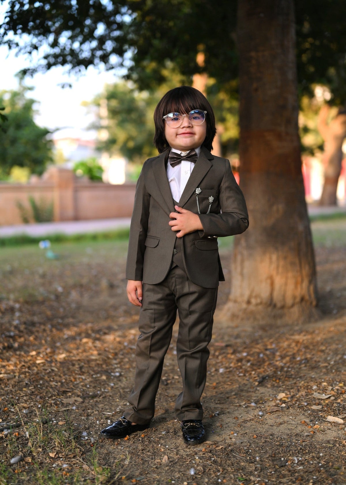 5pcs Charcoal suit (Coat+Pant+waistcoat+Shirt+Bow) - CPS 008 Main image