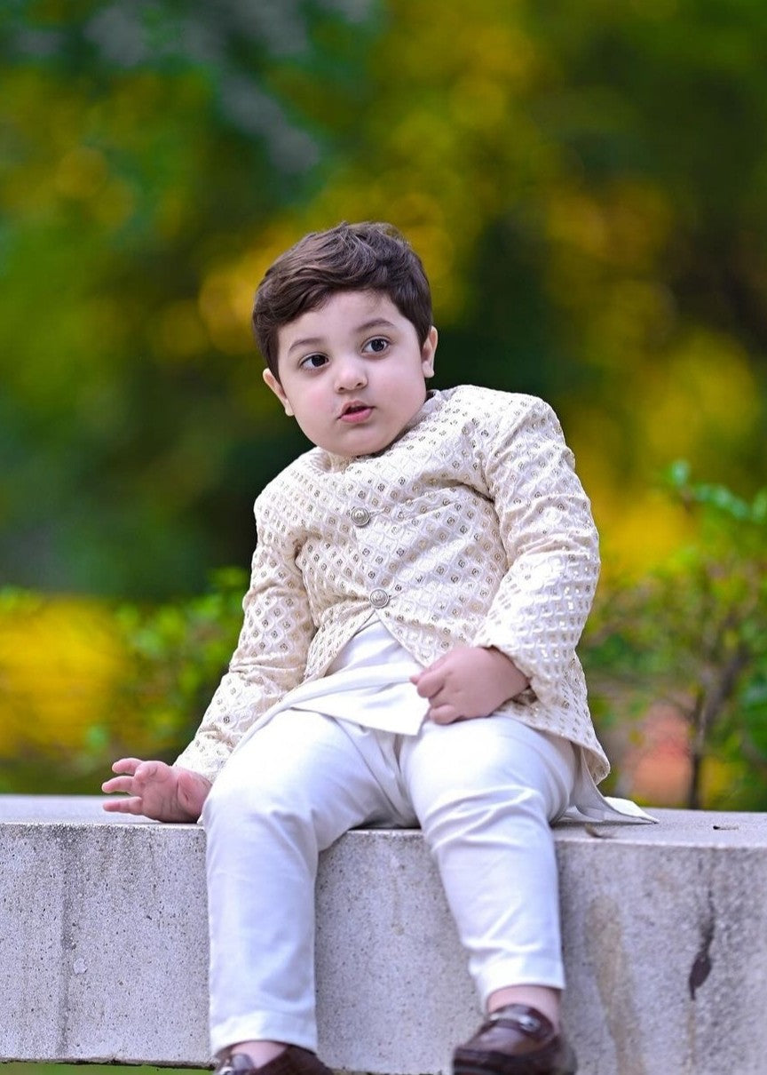 White Prince coat suit - P15 Secondary image