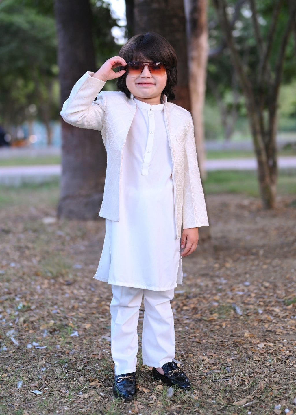 White Open Prince coat suit - p17