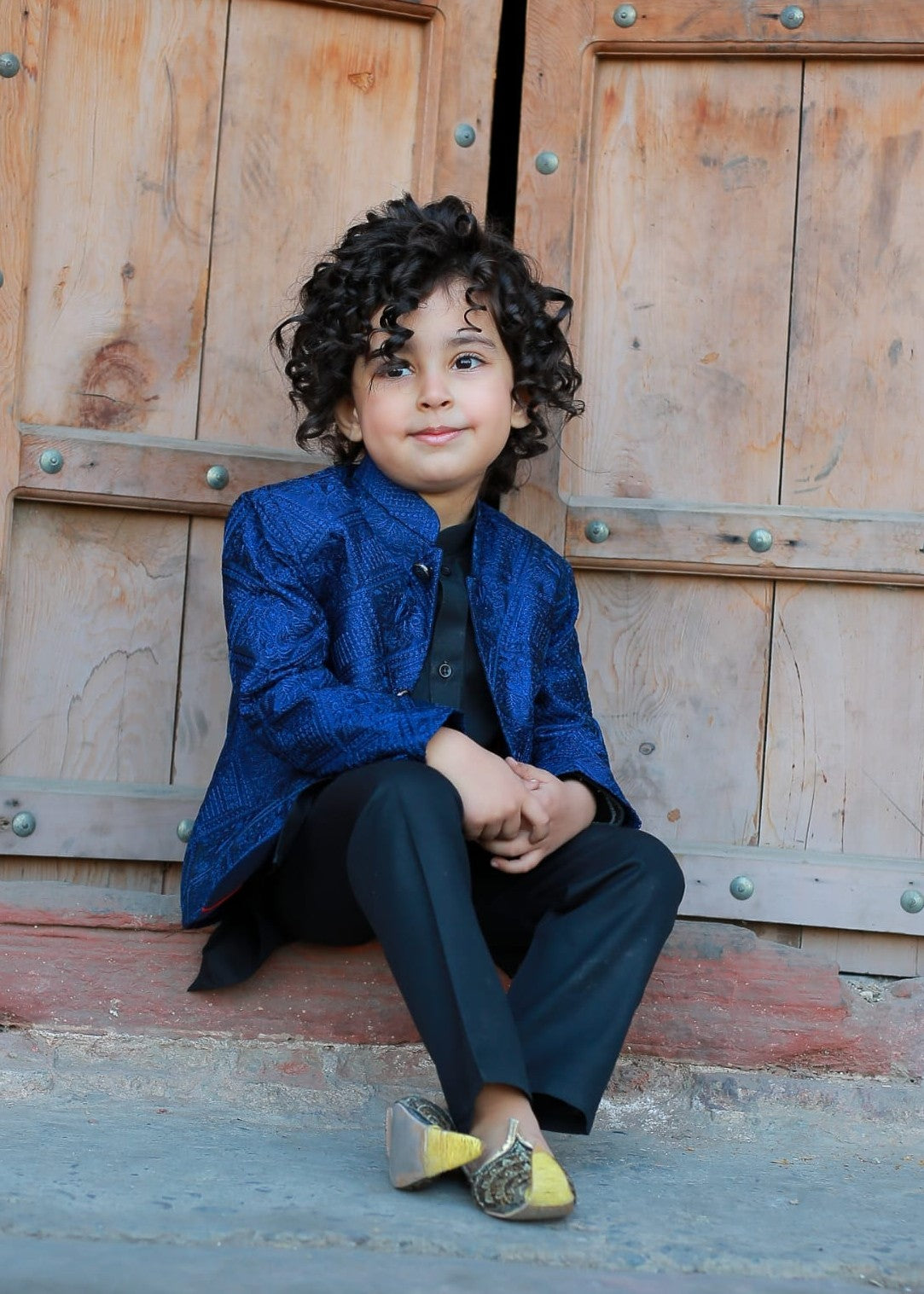 Royal blue Prince coat - P8 Secondary image