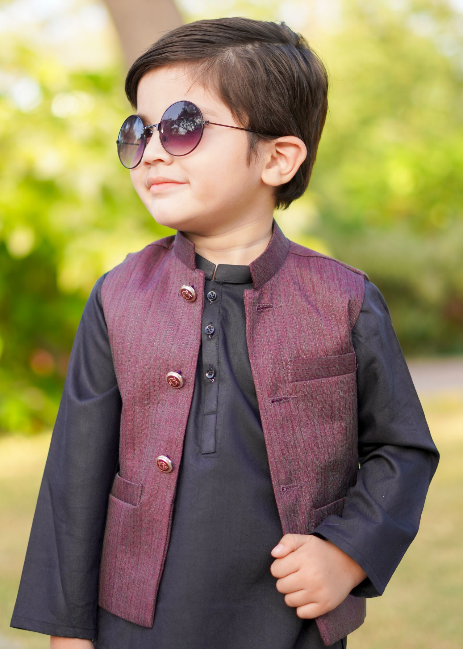 Mangenta Only waistcoat EW22 Secondary image
