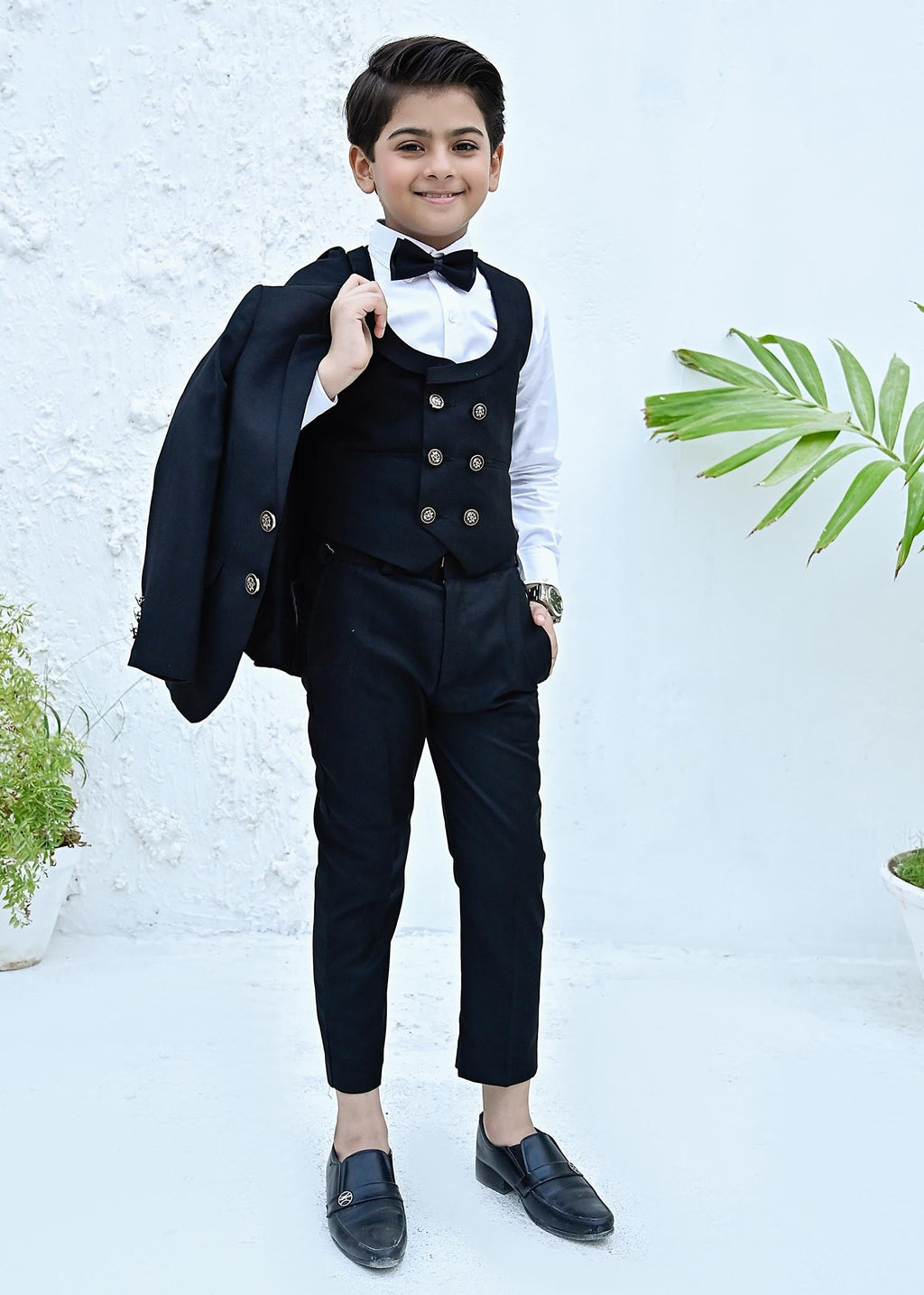 5pcs Black suit (Coat+Waistcoat+Pant+Shirt+Bow) - CPS 001