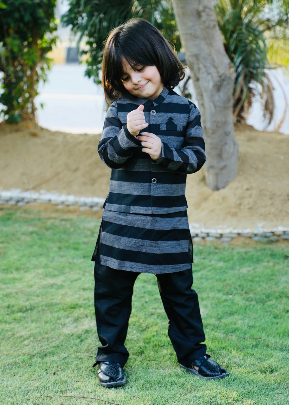 Black waistcoat Suit AHW 019 Main image